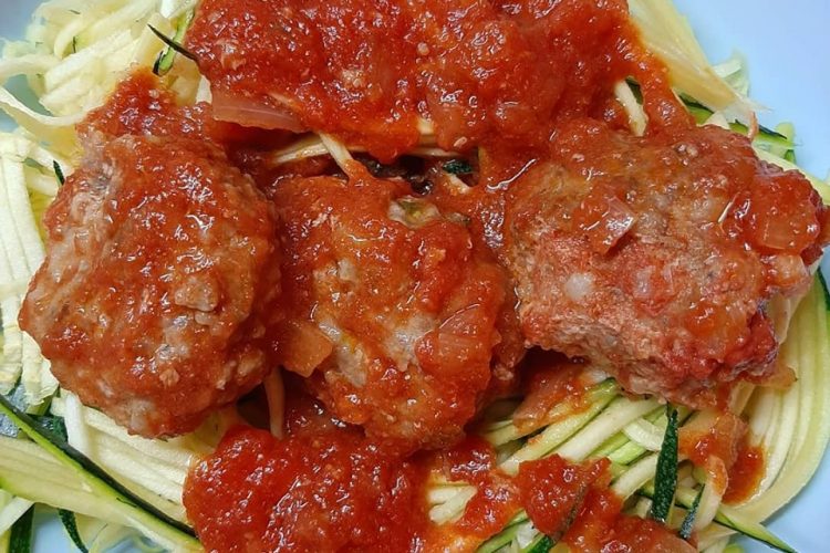 Brze ćufte u sosu od paradajza